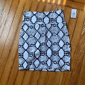 Black and white snake patterned skirt